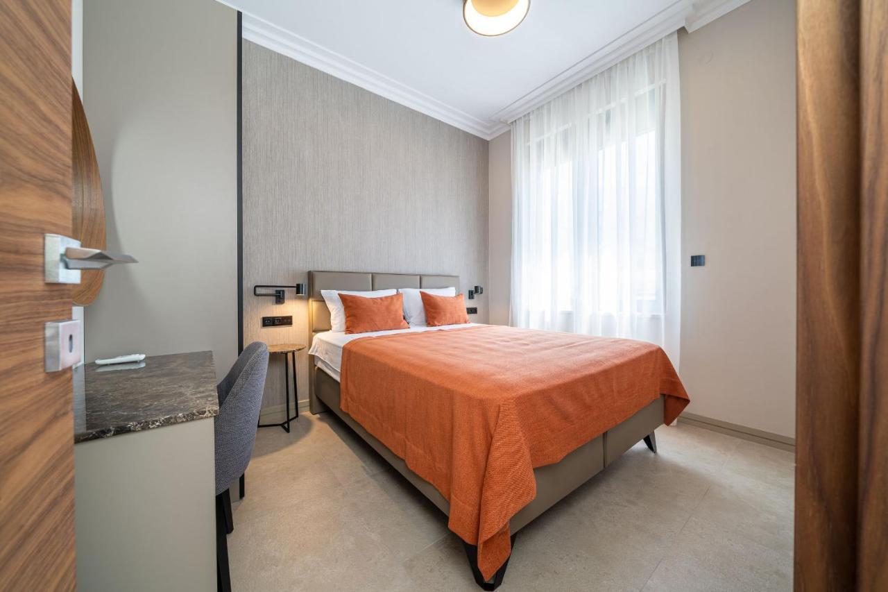 C Group Apartments Cattaro Esterno foto