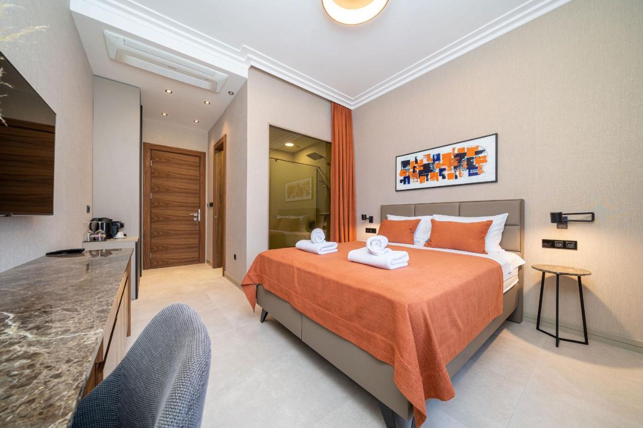 C Group Apartments Cattaro Esterno foto